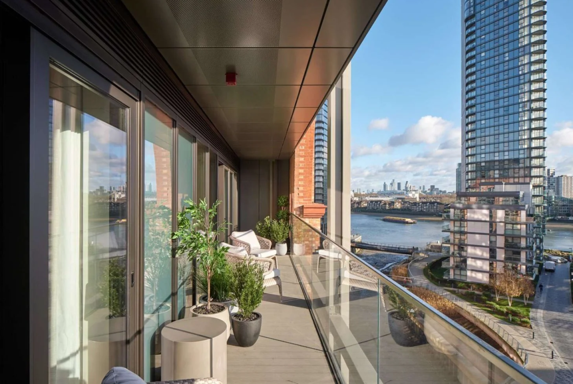 Powerhouse Chelsea Waterfront Riverside Balcony Terrace Thames London Sw10