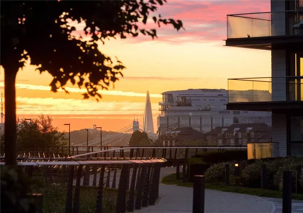 Powerhouse Chelsea Waterfront Sunset View Shard Albert Bridge Riverside London Sw10