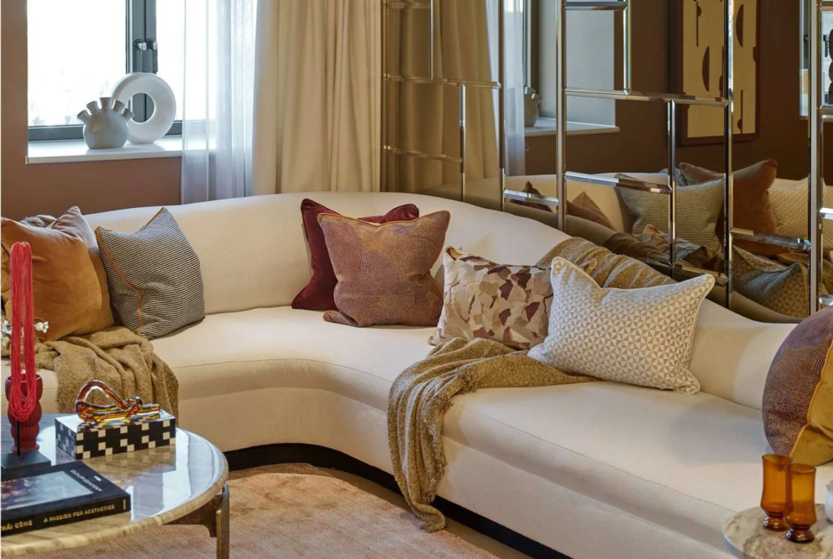 Powerhouse Chelsea Waterfront Sw10 0qd Curved Sofa Living Room Luxury Interiors London