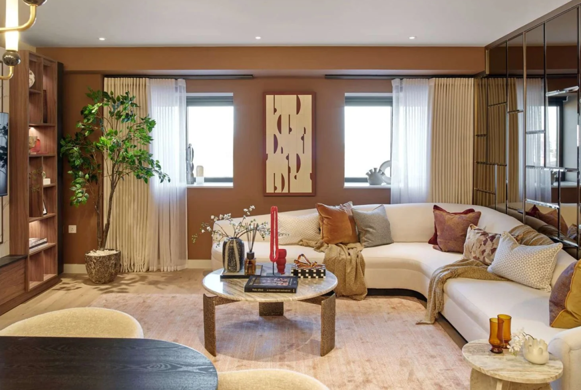 Powerhouse Chelsea Waterfront Sw10 0qd Living Room Curved Sofa Tv Unit 3 Bed Apartment London