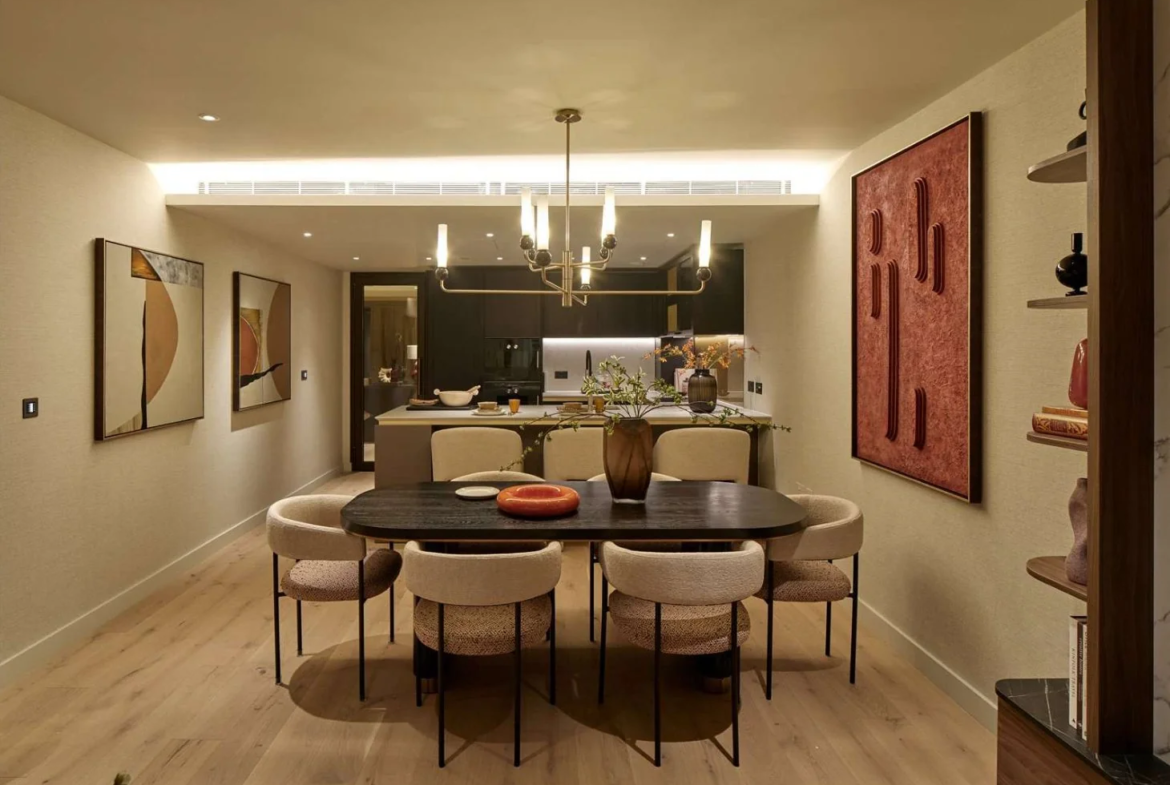 Powerhouse Chelsea Waterfront Sw10 0qd Open Plan Dining Room Kitchen Chandelier London