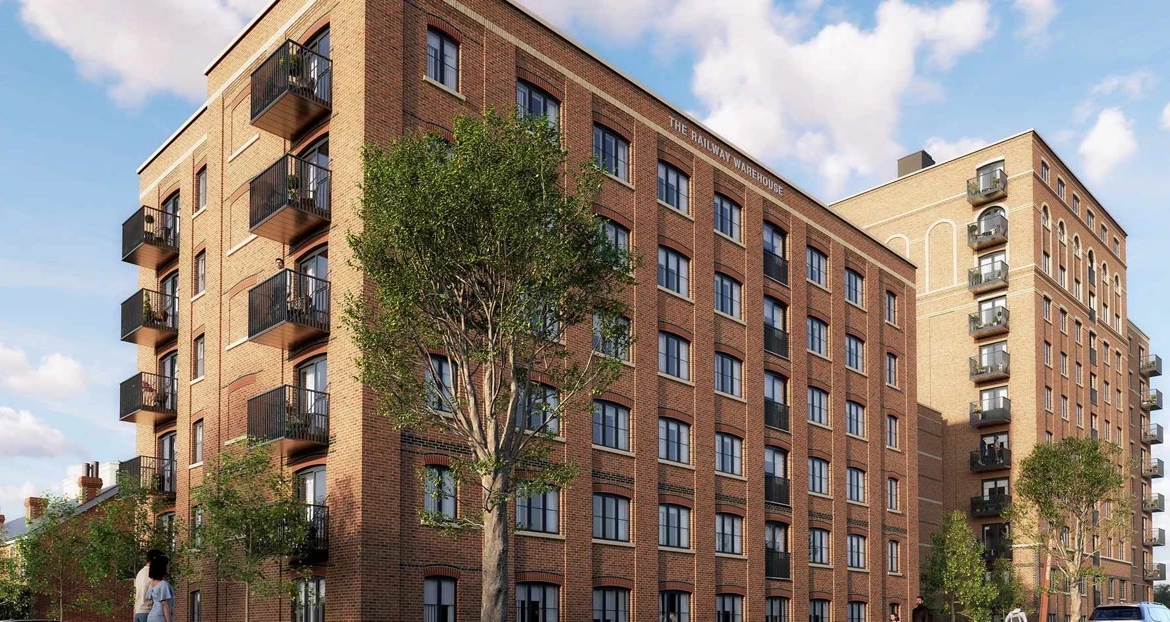 Reading Riverworks Courtyard Green Space 3bed