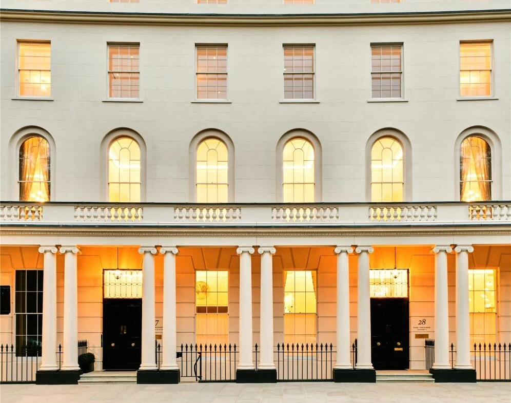 Regents Crescent Park Crescent Exterior Illuminated Columns London W1b Night
