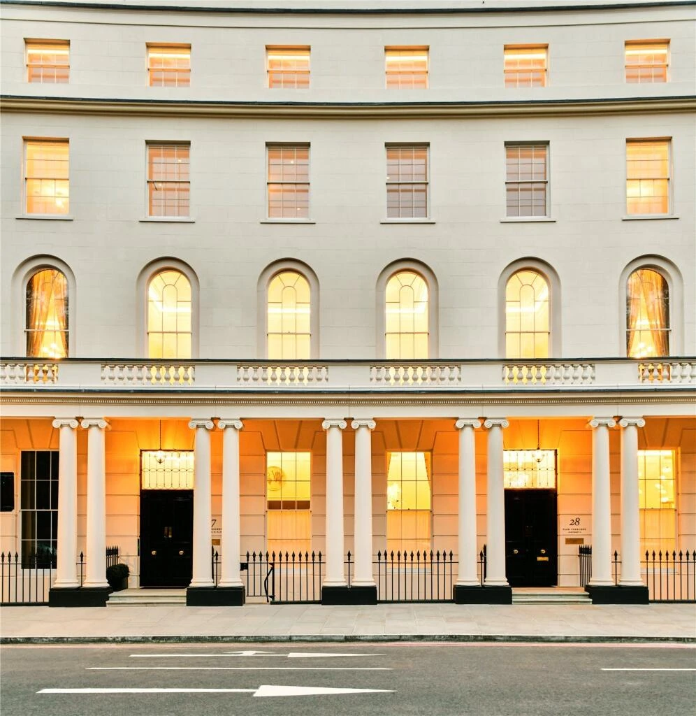 Regents Crescent Park Crescent Exterior Illuminated Columns London W1b Night