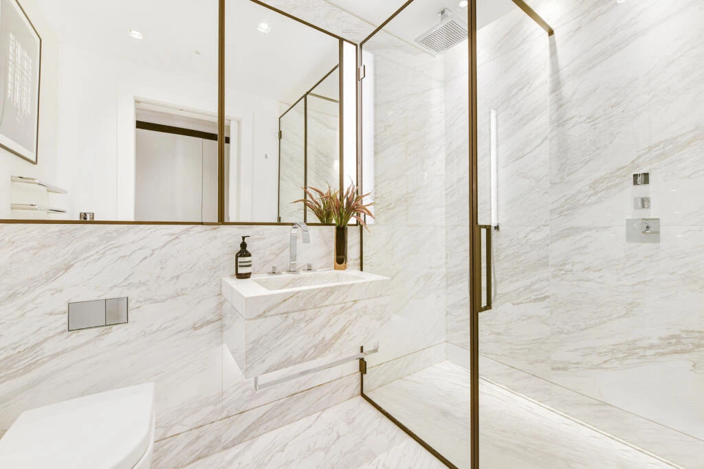 Regents Crescent Park Crescent Family Bathroom White Marble Brass Shower W1b