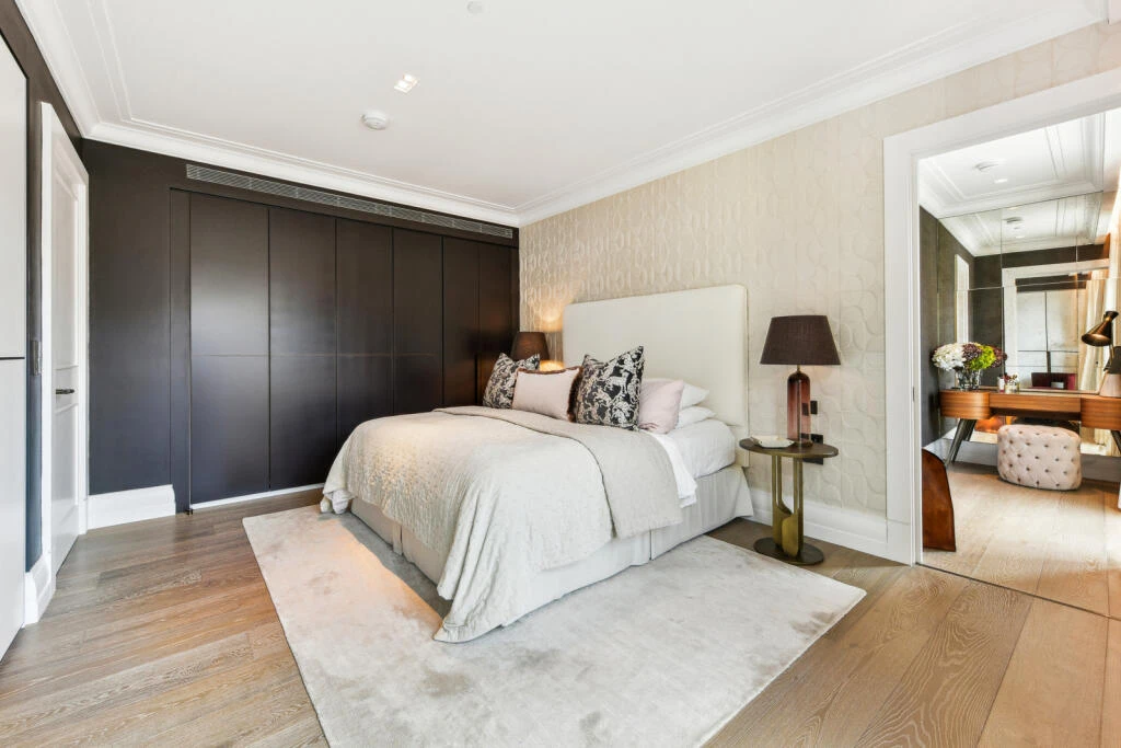 Regents Crescent Park Crescent Principal Bedroom Suite Dressing Room London W1b