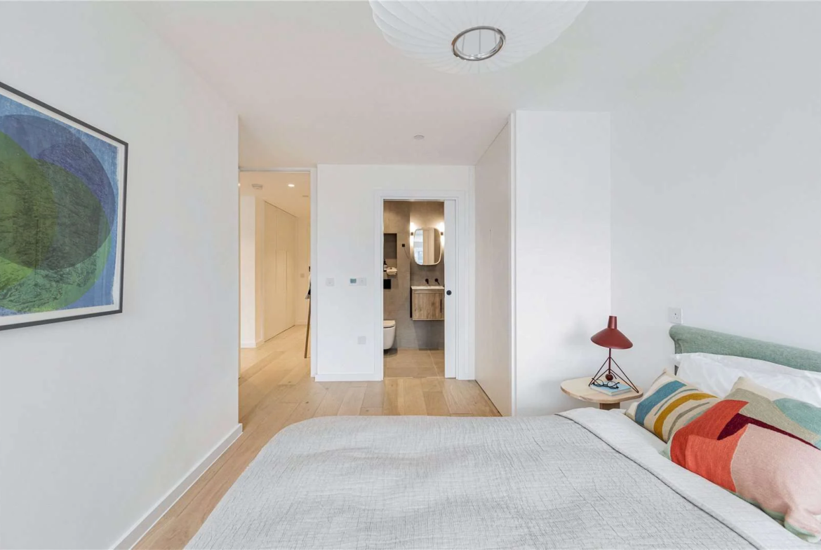 Smokehaus Bayford Street E8 3se Master Bedroom Ensuite Bathroom Large Windows Hackney