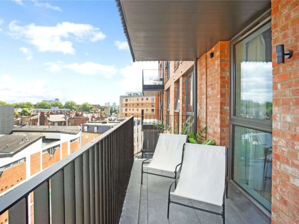 Smokehaus Bayford Street E8 3se Private Balcony Hackney Rooftop Views 3 Bed Apartment London