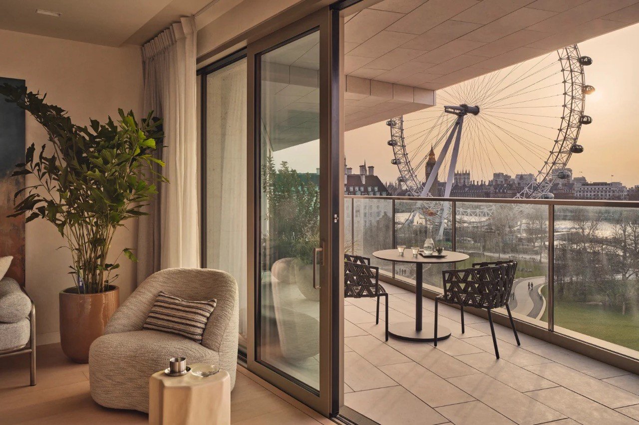 Southbank Place Se1 Living Room River View