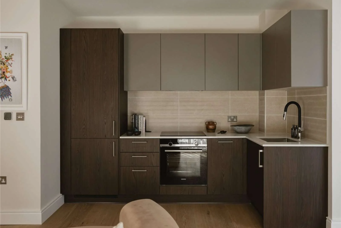 The Langdon 35 Byron Street E14 London Rok Kitchen Siemens Oven Quartz Worktop Dark Units Apartment