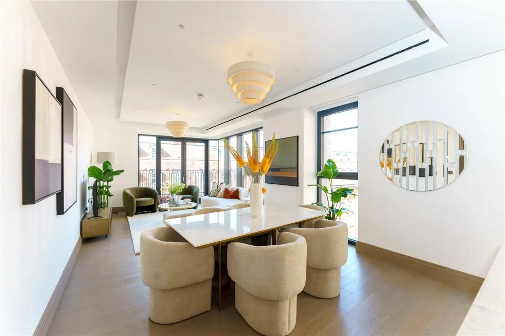 The Lucan Chelsea Apartment Open Plan Dining Living Room Balcony London