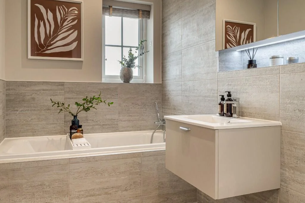 Winterbrook Meadows Family Bathroom Modern