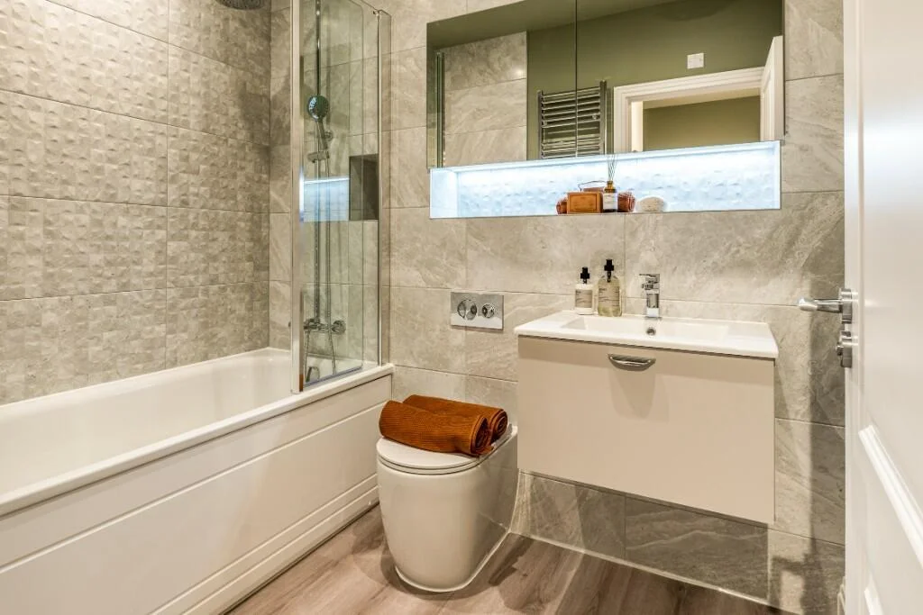 Winterbrook Meadows Modern Bathroom Suite