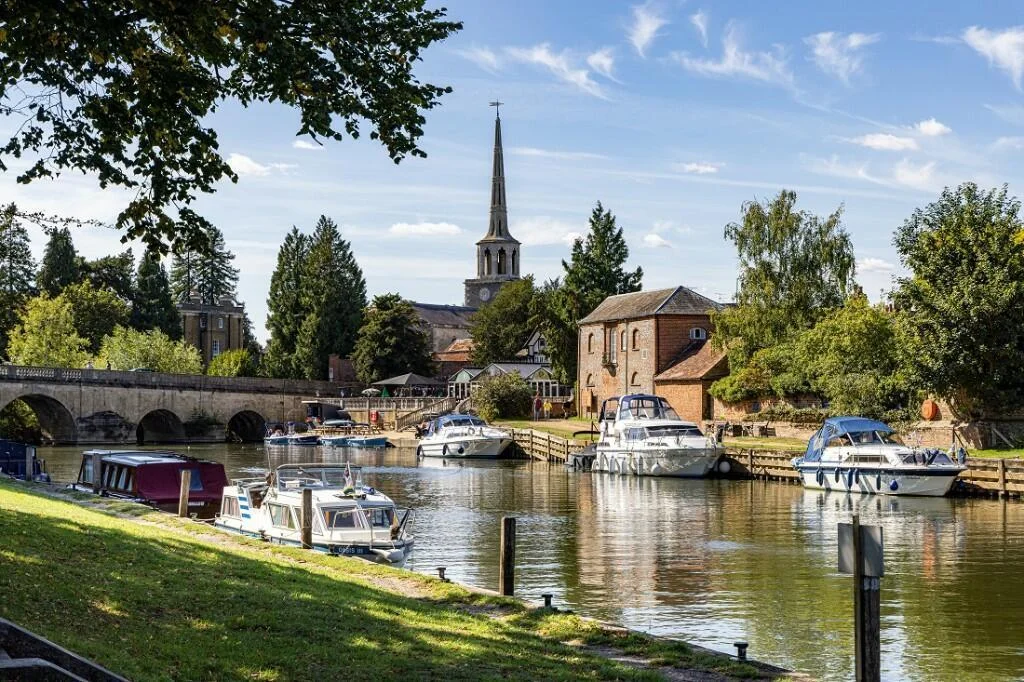 Winterbrook Meadows River Thames Lifestyle View