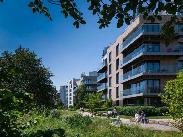 Woodberry Down Finsbury Park modern apartments with landscaped gardens and green surroundings in North London