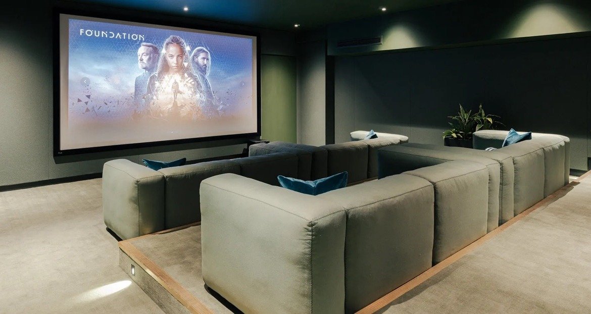2 Bedroom Penthouse for Sale Finsbury Park London | Woodberry Down