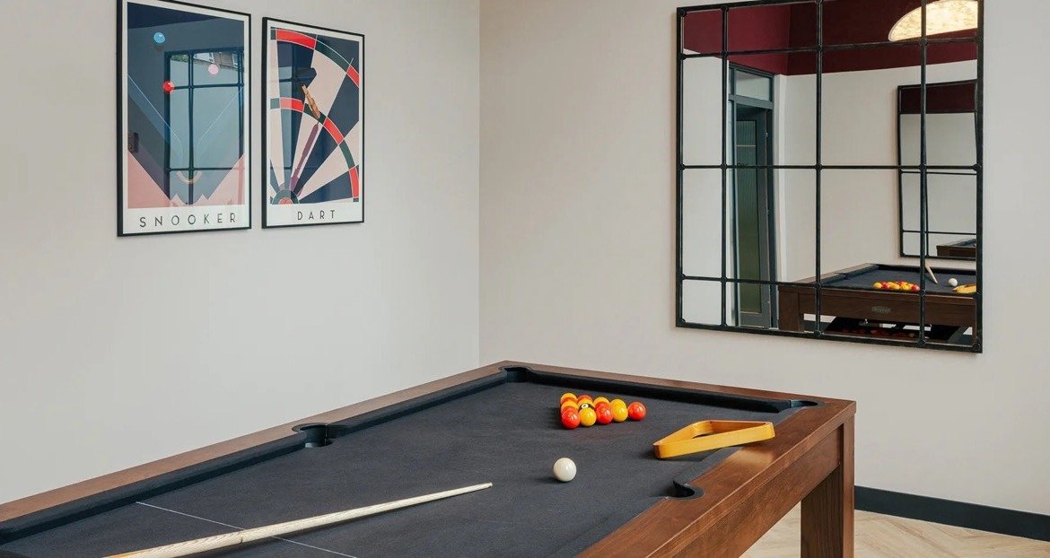 2 Bedroom Penthouse for Sale Finsbury Park London | Woodberry Down