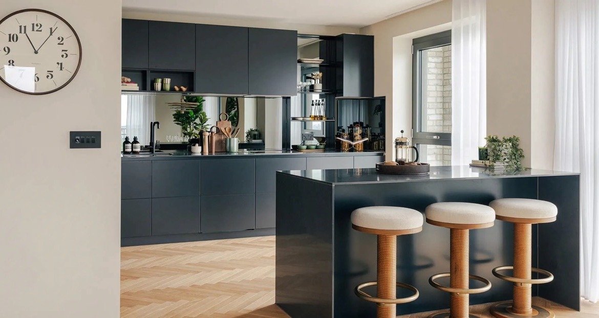 3 Bedroom Penthouse for Sale Finsbury Park London | Woodberry Down