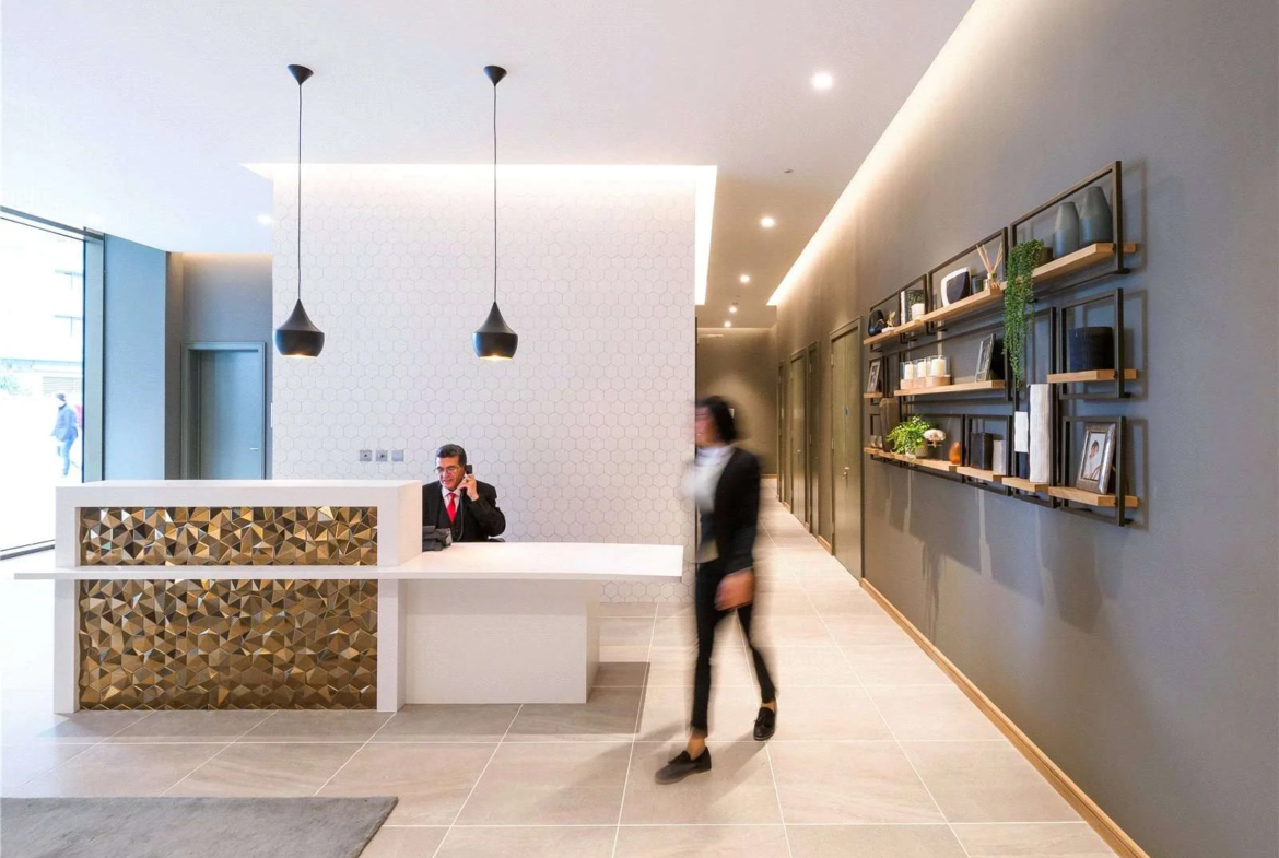 9 Eastfields Riverside Quarter Wandsworth Sw18 24 Hour Concierge Reception Desk Gold Feature Panel London