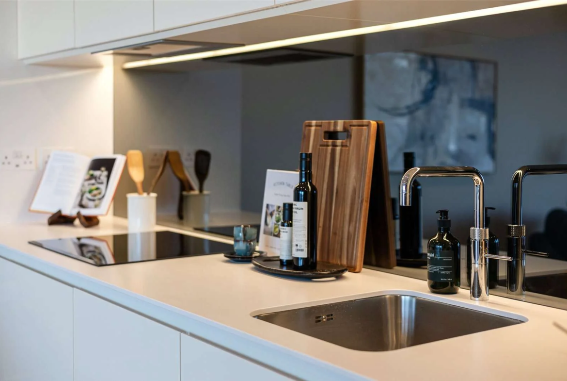 9 Eastfields Riverside Quarter Wandsworth Sw18 Kitchen Worktop Stainless Steel Sink Chrome Tap Close Up London