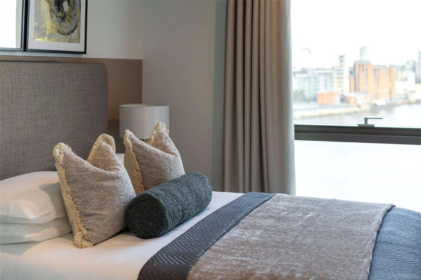 9 Eastfields Riverside Quarter Wandsworth Sw18 Principal Bedroom River Thames View Close Up London