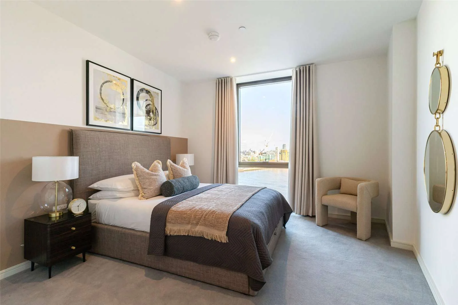 9 Eastfields Riverside Quarter Wandsworth Sw18 Principal Bedroom Suite River Thames Views Luxury London