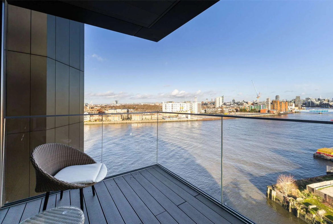 9 Eastfields Riverside Quarter Wandsworth Sw18 Private Terrace River Thames Panoramic View 8th Floor London