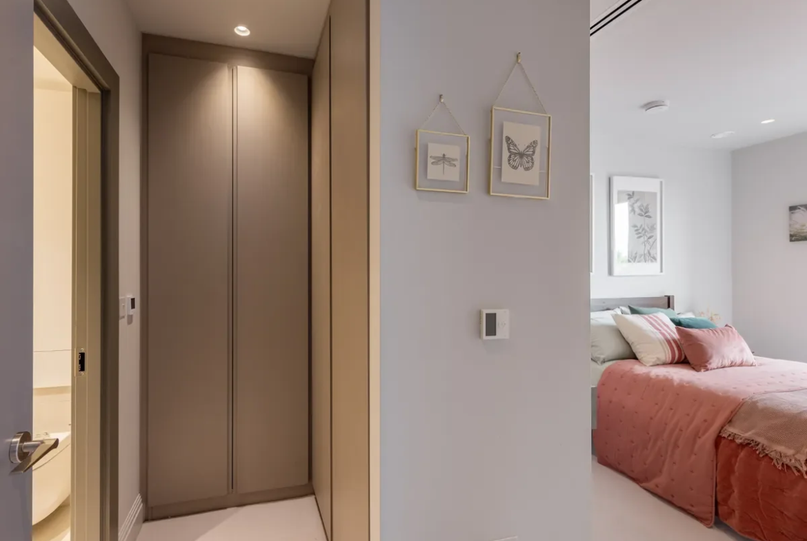 Artisi Hammersmith Town Hall London W6 2 Bed Apartment Hallway Fitted Wardrobe Bedroom Pink Teal Comfort Cooling