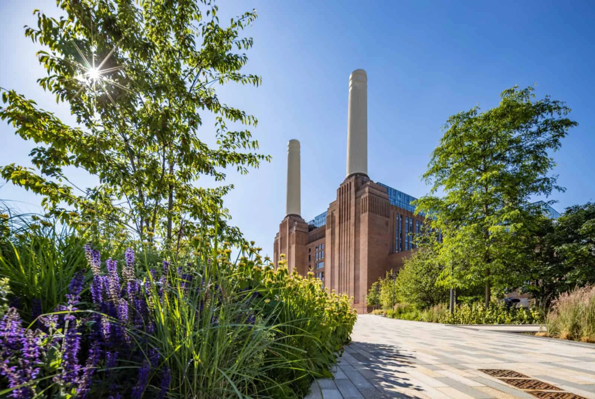 Battersea Power Station Electric Boulevard Sw11 London Wildflower Gardens Chimneys Summer