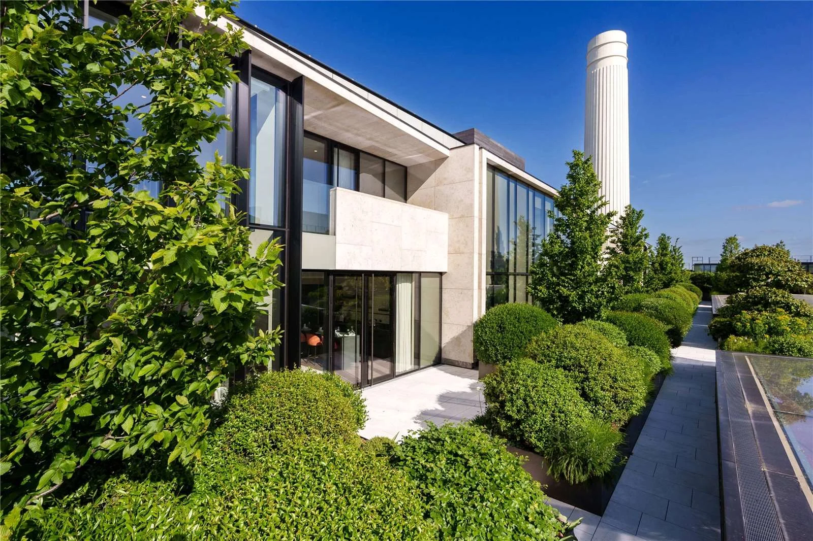 Boiler House Battersea Power Station Sw8 5bn London Penthouse En Suite Bathroom Freestanding Copper Bath