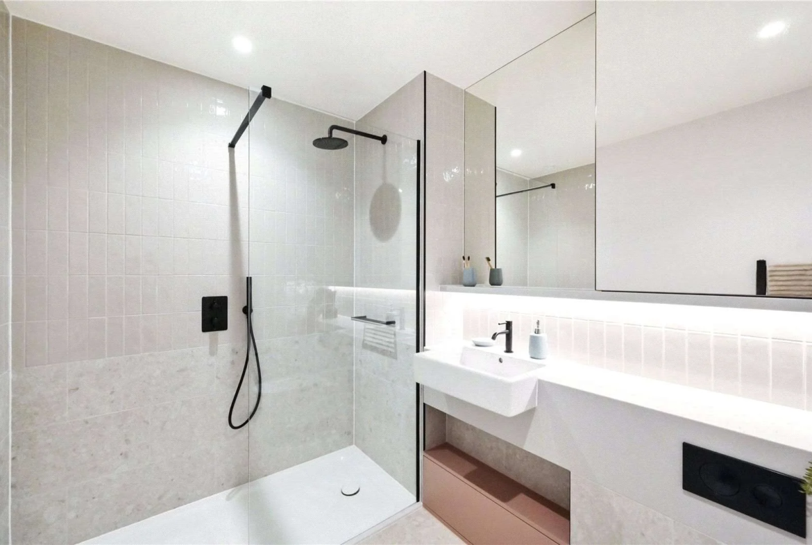 Brent Cross Town Nw2 Bathroom Walk In Shower Porcelain Tiles