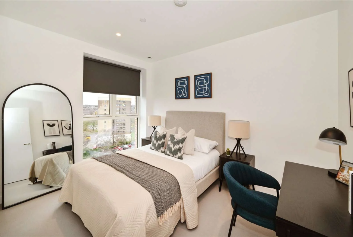 Brent Cross Town Nw2 Master Bedroom Double Bed Floor To Ceiling Windows
