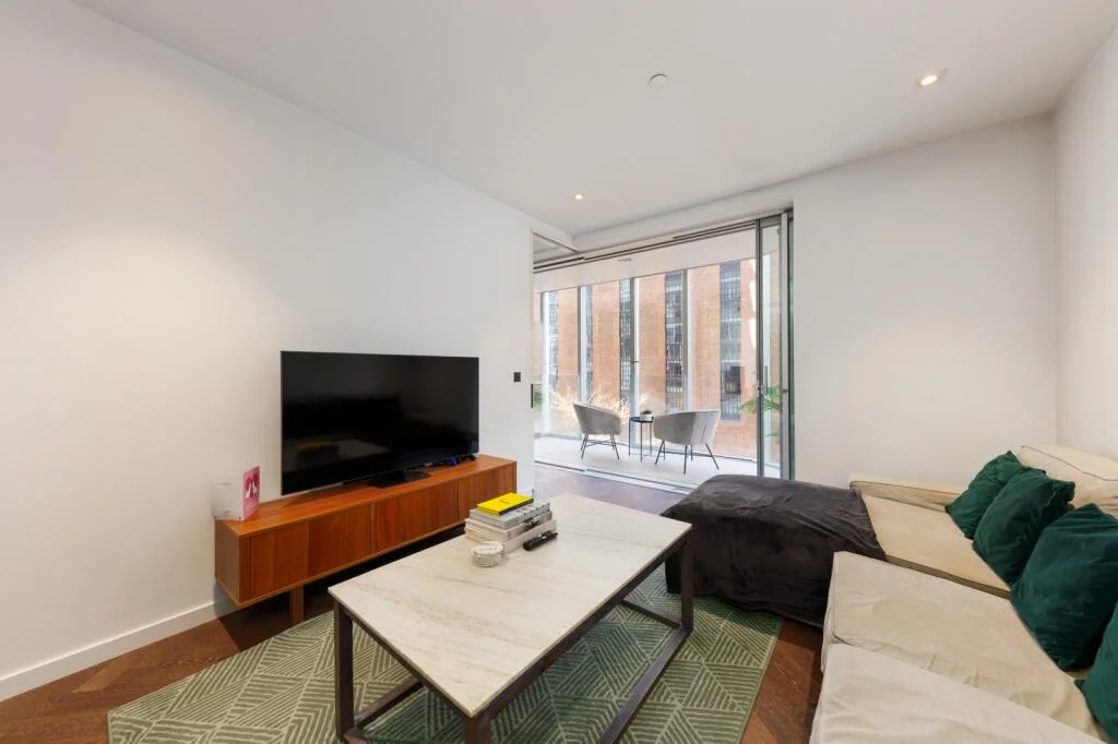 Circus West Village 8 Circus Road West Battersea Sw11 London 1 Bed Apartment Living Room Tv Sofa Winter Garden Power Stati...