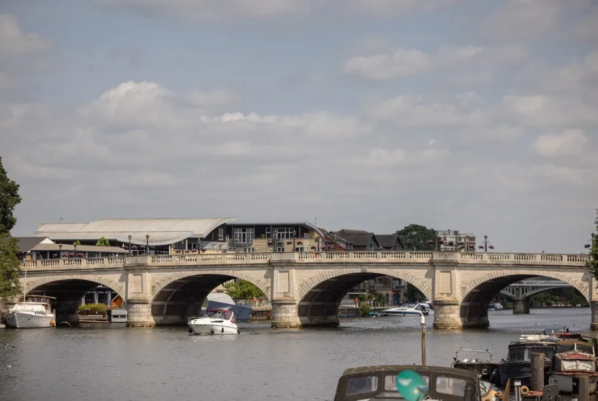 County Hall Kingston Kt1 Kingston Bridge River Thames Waterfront