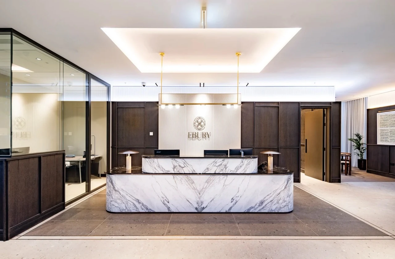 Ebury Sw1 Sw1w Westminster London 3 Bedroom Apartment Concierge Reception Desk Marble Gold Pendant Luxury Lobby