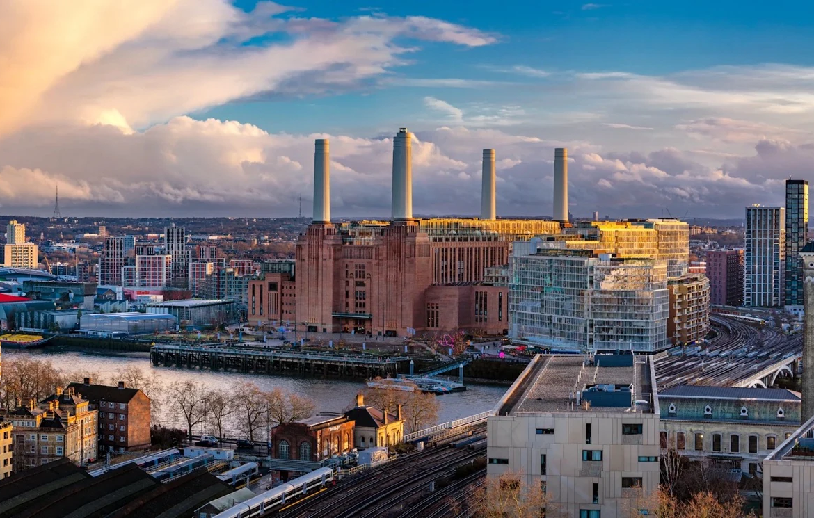Ebury Sw1 Sw1w Westminster London 3 Bedroom Apartment View Battersea Power Station Thames River Four Chimneys
