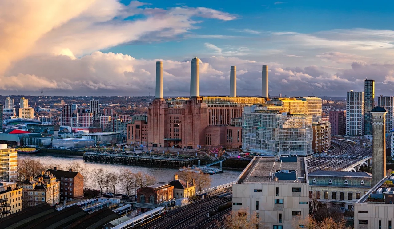 Ebury Sw1 Sw1w Westminster London 3 Bedroom Apartment View Battersea Power Station Thames River Four Chimneys