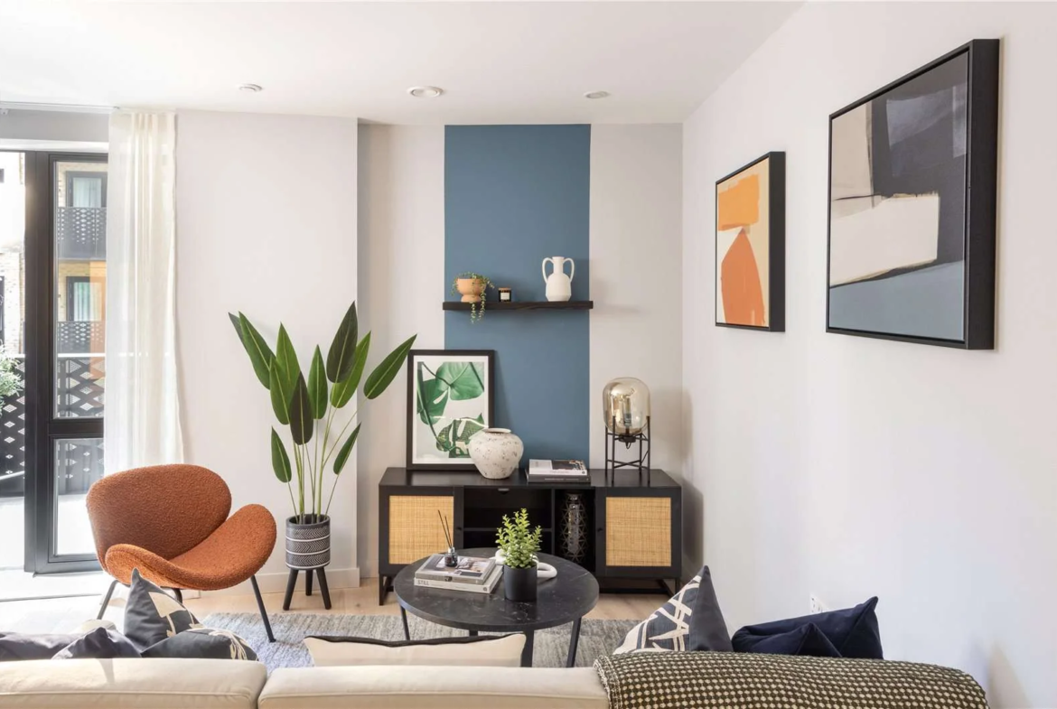 Hanwell Square Hanwell W7 2 Bed Living Room Blue Feature Wall Balcony
