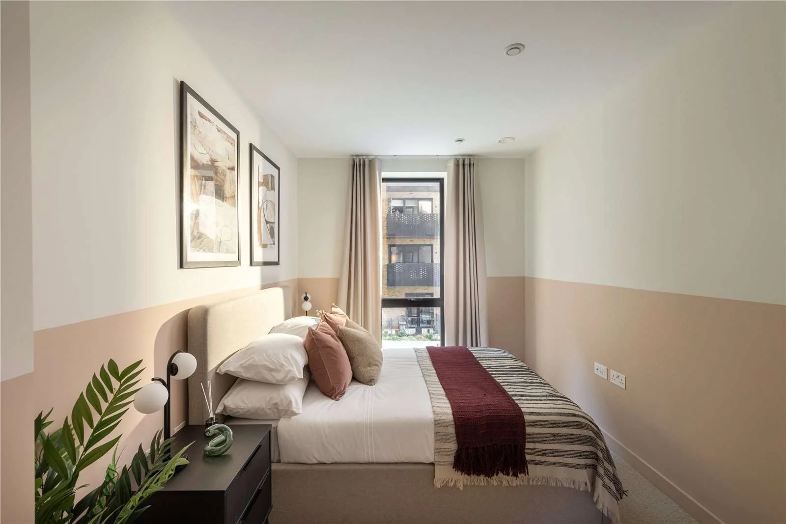 Hanwell Square Hanwell W7 2 Bed Second Bedroom Two Tone Blush Walls