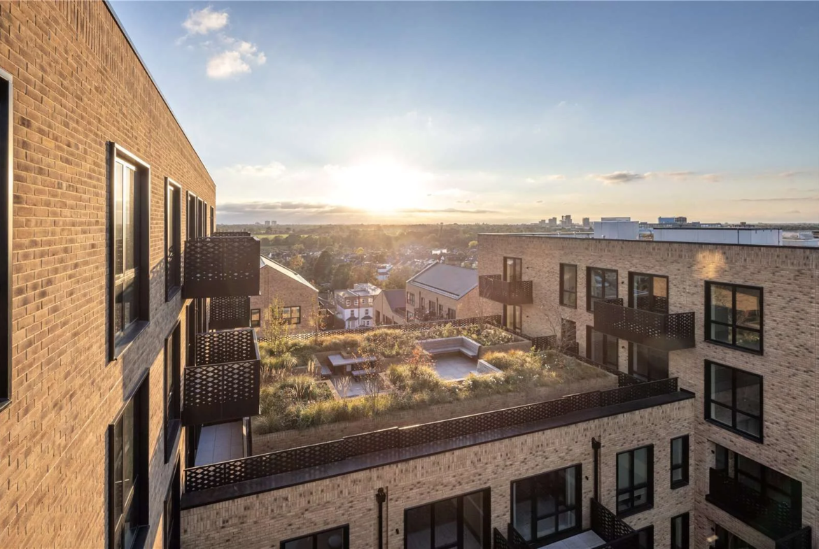 Hanwell Square Hanwell W7 Communal Roof Terrace Sunset London Skyline