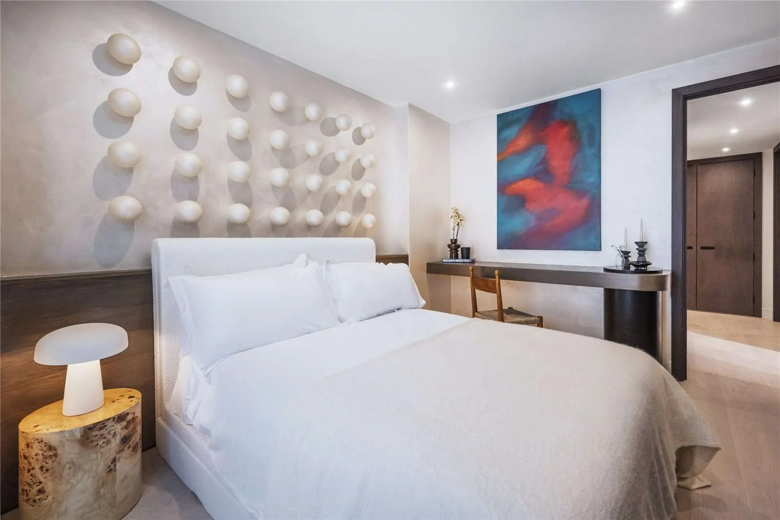 Hilight 100 York Road Battersea London Sw11 Second Bedroom Show Apartment Sculptural Wall Art