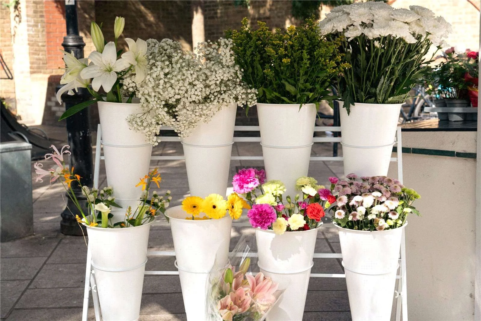 Hurlingham Waterfront Sw6 London Local Flower Market Stall Fulham Chelsea Neighbourhood Lifestyle