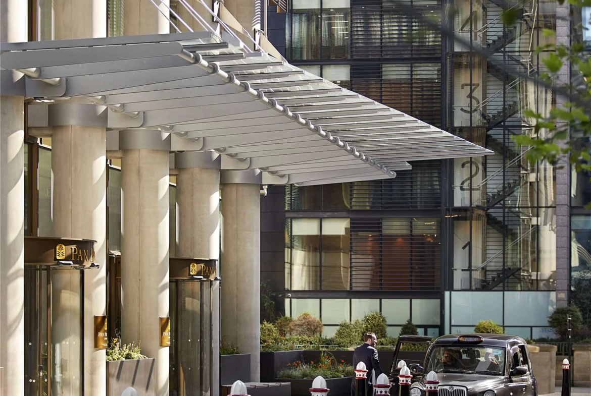 London One Bishopsgate Plaza Pan Pacific Hotel Entrance Ec3a