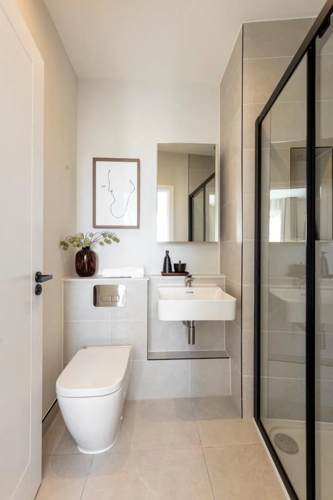 London Square Twickenham Green Plot1 Ensuite Shower Room Tw2