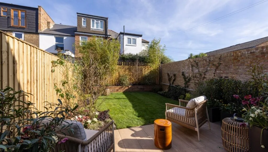 London Square Twickenham Green Plot1 West Garden Outdoor Seating Tw2