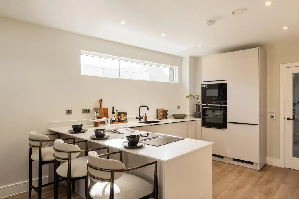 London Square Twickenham Green Plot8 Kitchen Island Siemens Tw2