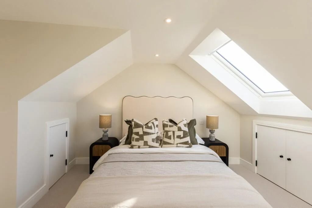London Square Twickenham Green Plot8 Top Floor Bedroom Skylight Tw2