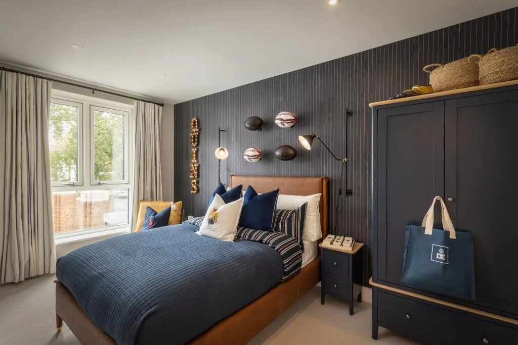 London Square Twickenham Square Twickenham Tw2 Townhouse Bedroom Two