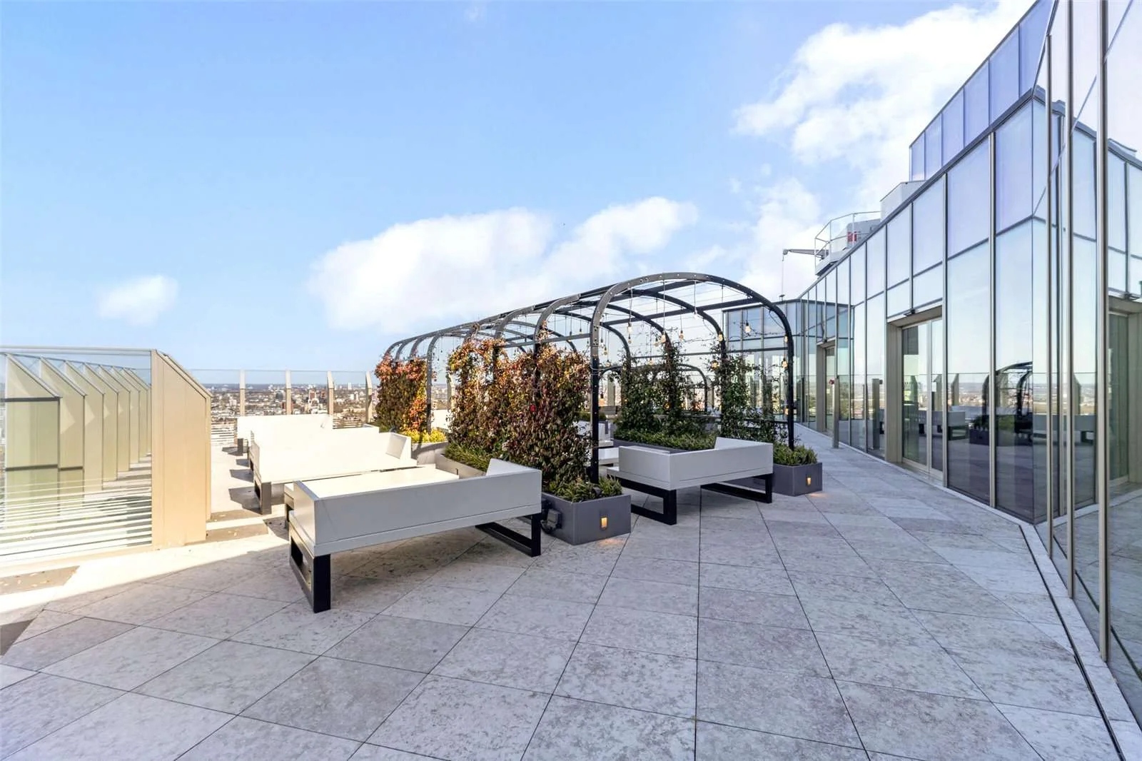 london-the-stage-shoreditch-ec2a-residents-roof-terrace-sky-garden-32nd-floor-15 London The Stage Shoreditch Ec2a Residents Roof Terrace Sky Garden 32nd Floor