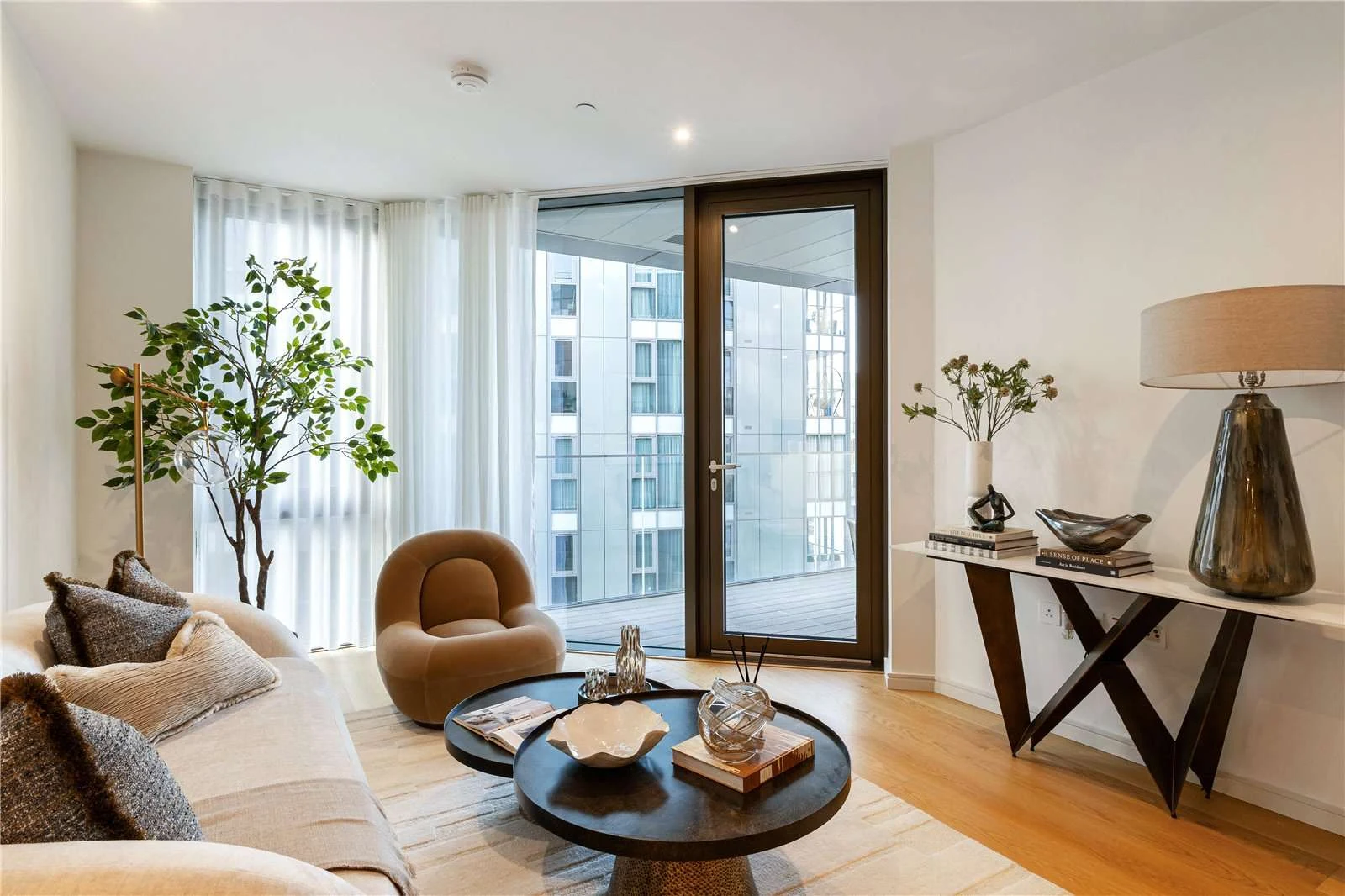 Nine Eastfields Riverside Quarter Wandsworth Sw18 Living Dining Room Interior Balcony Door Hardwood Floors